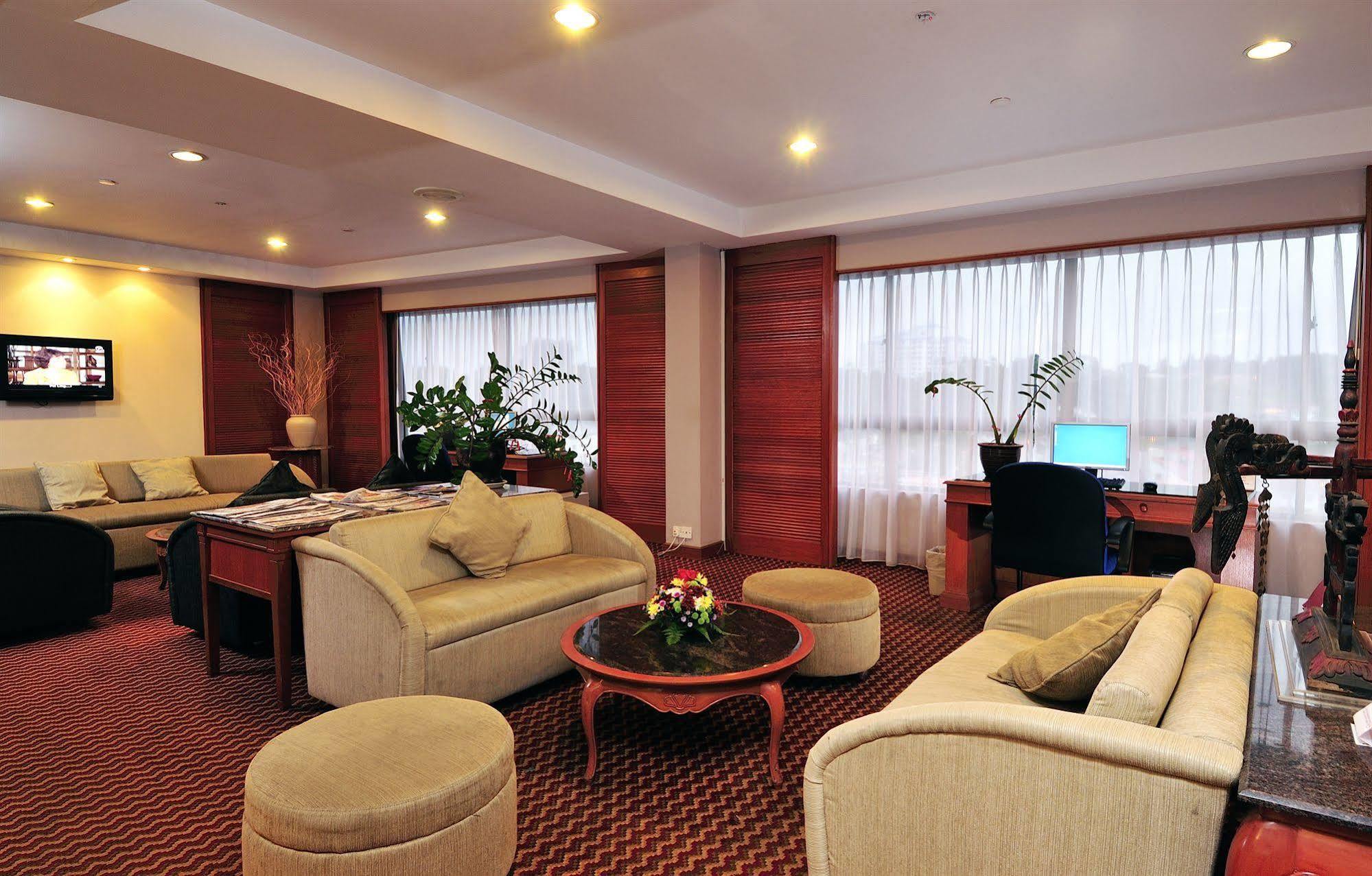 Parkcity Everly Hotel Miri Exterior photo