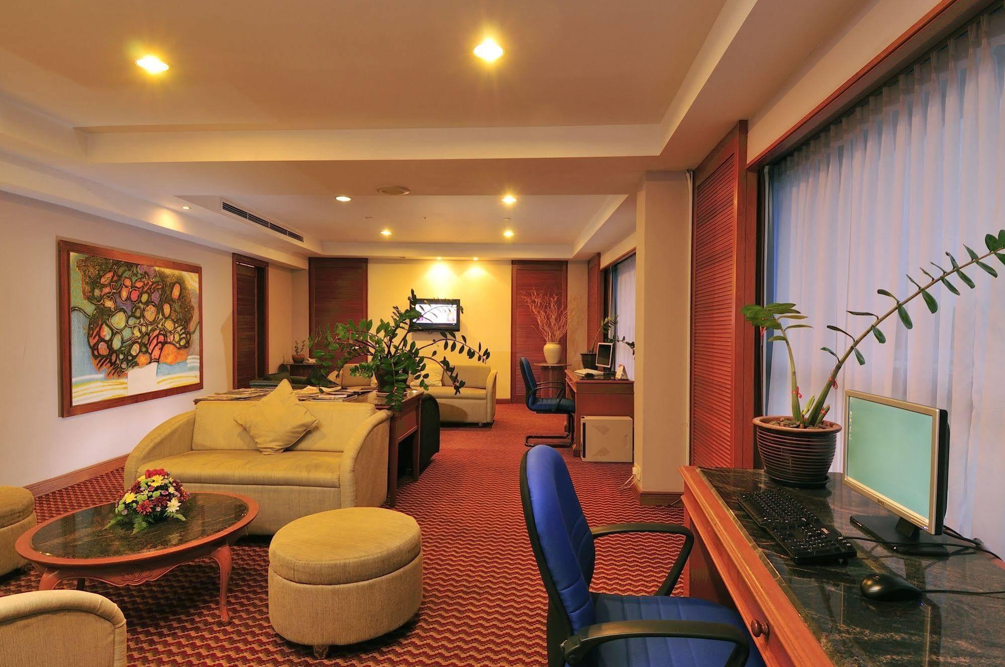 Parkcity Everly Hotel Miri Exterior photo